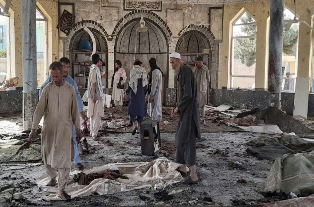 Αφγανιστάν: Τουλάχιστον 32 οι νεκροί και 53 οι τραυματίες από την έκρηξη σε σιιτικό τζαμί
