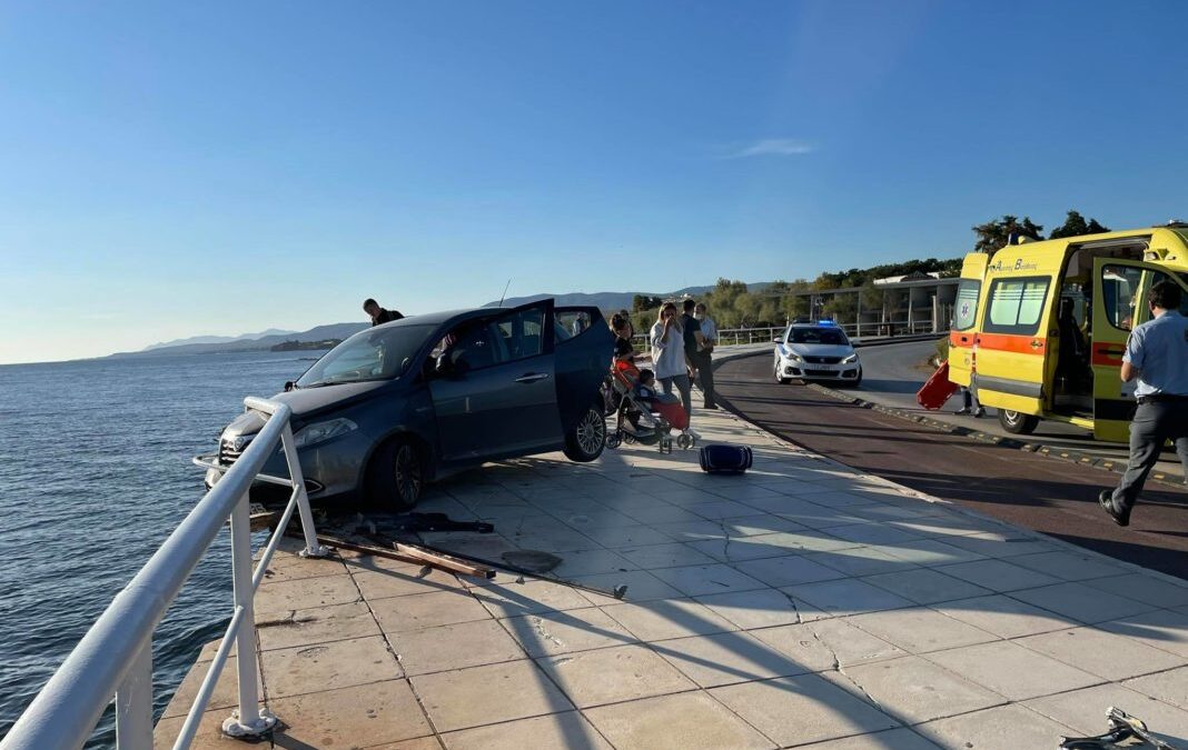 Αλεξανδρούπολη: Γυναίκα έπεσε στη θάλασσα όταν αυτοκίνητο παρέσυρε το παγκάκι που καθόταν