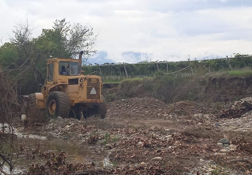 Δήμος Δίου-Ολύμπου: Καθαρισμός φερτών υλικών και αποκατάσταση ζημιών από την βροχόπτωση της 8-10 Οκτωβρίου με τη συνδρομή μηχανημάτων της Περιφέρειας