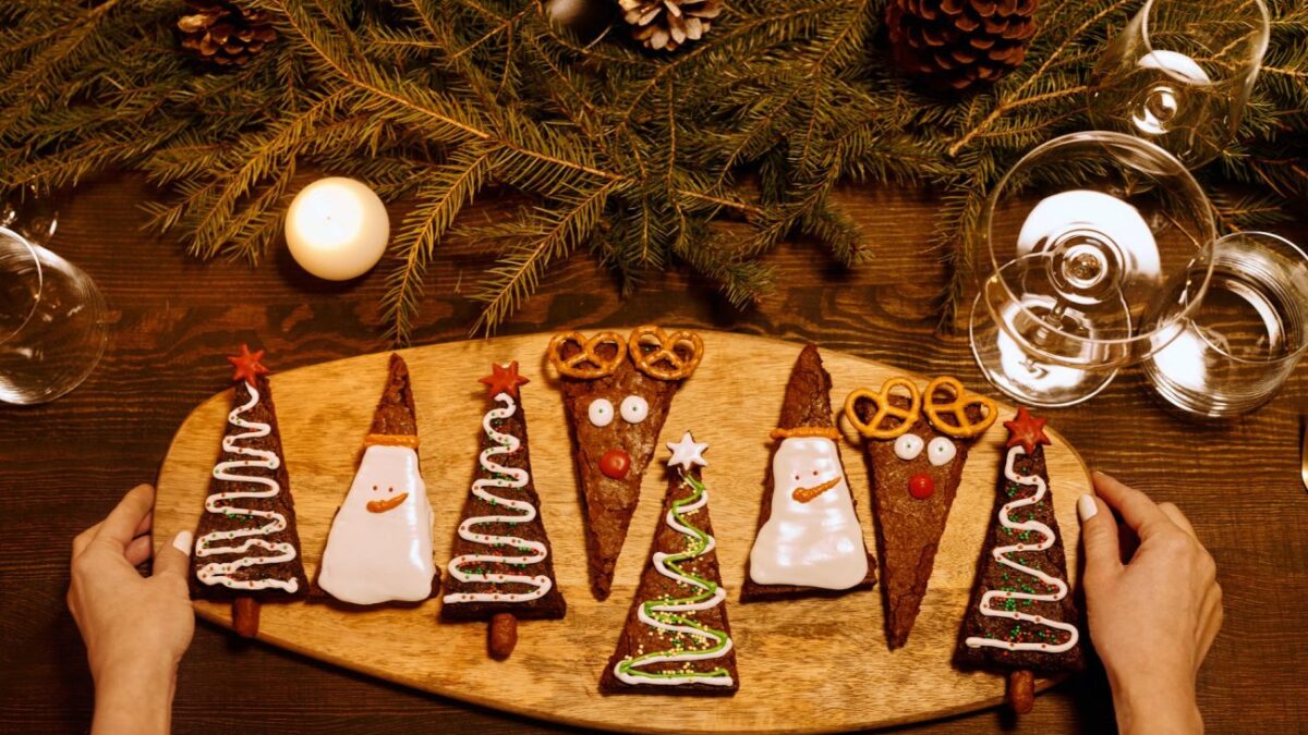 Συνταγή για brownies σε σχήμα χριστουγεννιάτικου δέντρου