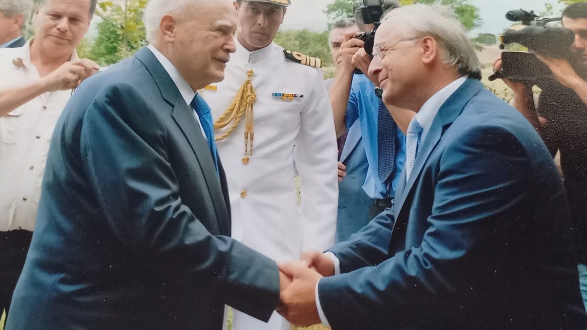 Στην Πιερία το έτος 2009 – Από την επίσκεψη του αείμνηστου προέδρου της Δημοκρατίας (ΦΩΤΟ) Κάρολου Παπούλια