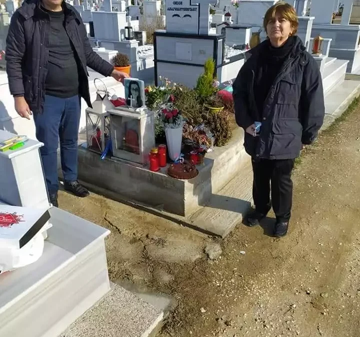Ελένη Τοπαλούδη – «Ραγίζουν» καρδιές οι γονείς της – Της πήγαν τούρτα γενεθλίων στον τάφο της