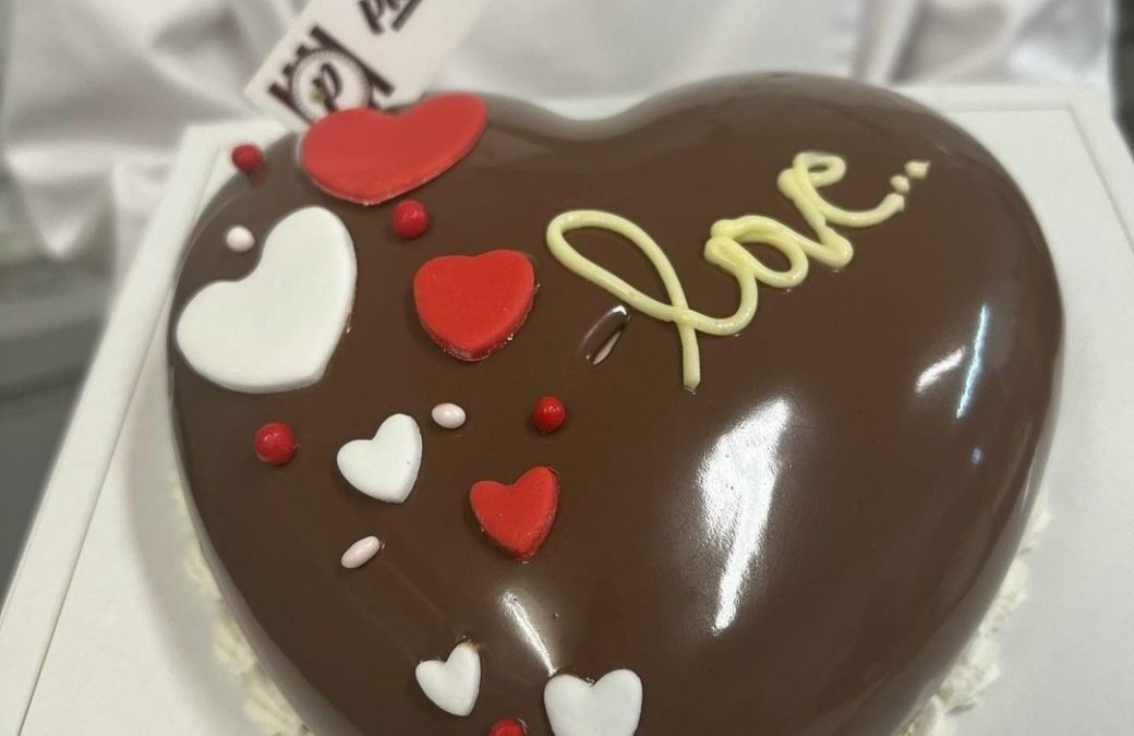 Το ζαχαροπλαστείο «Παντελής» γιορτάζει τον Άγιο Βαλεντίνο και τον έρωτα με τον πιο γλυκό τρόπο!