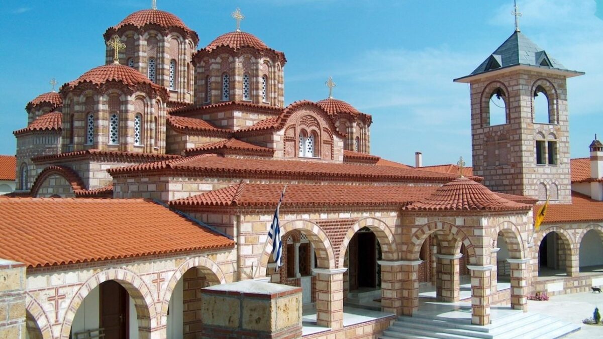 Κολινδρός: Πανηγυρίζει η Ιερά Μονή Αγίου Αθανασίου – Το πρόγραμμα των Ιερών Ακολουθιών