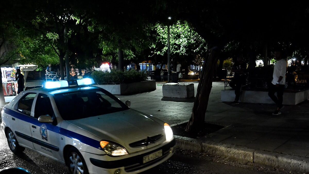Θεσσαλονίκη: Έχασε τον γιο της στην Αριστοτέλους – Τον βρήκαν αστυνομικοί στην παραλιακή