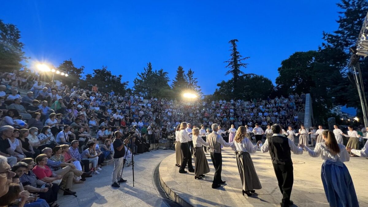 «Εαρινές Ημέρες Μουσών»: «Μελωδίες του Ελληνισμού της άλλης πλευράς του Αιγαίου» ταξίδεψαν το κοινό