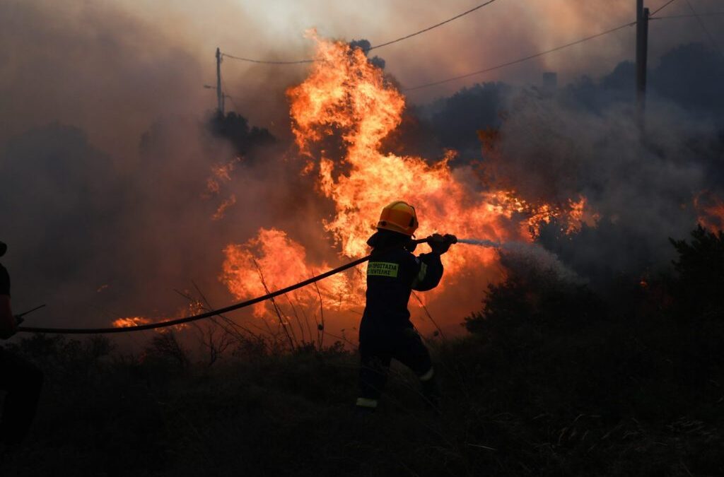 Φωτιά στην Πεντέλη: Τα ουρλιαχτά πυροσβέστη στο Ντράφι – Δραματικές στιγμές