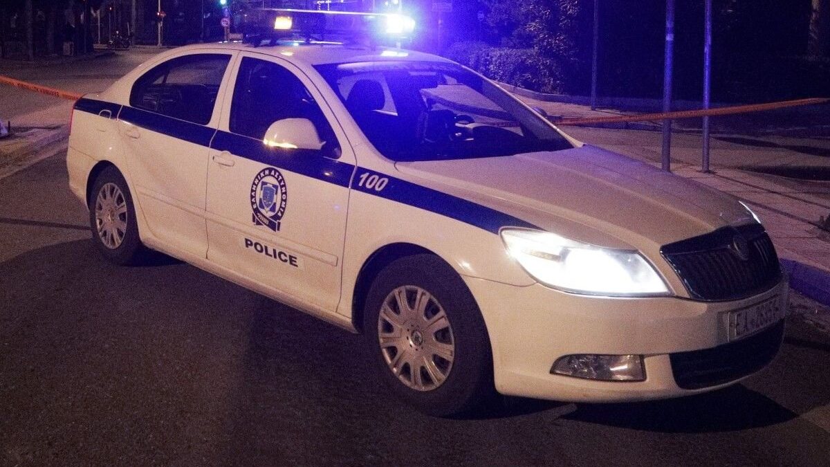 Καταδίωξη στη Θεσσαλονίκη: Η 13χρονη έβρισε την τραυματισμένη αστυνομικό τη στιγμή της σύλληψης