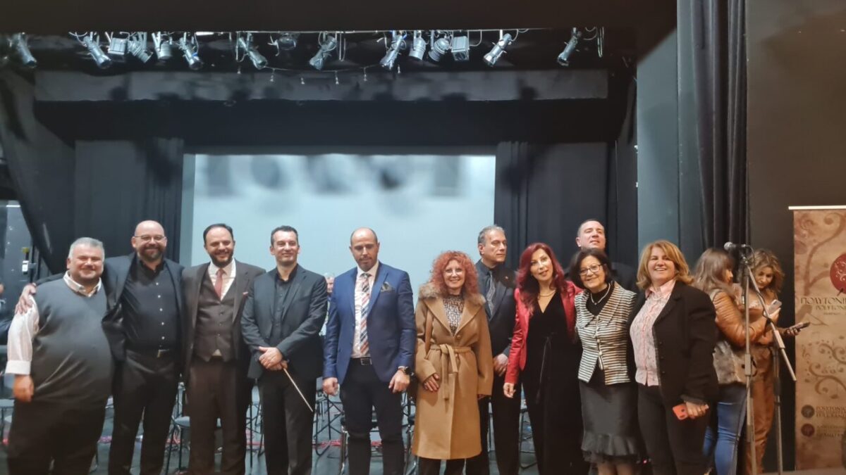 Καλαμαριά – Θέατρο «Μελίνα Μερκούρη»: Η Πολυτονική Ορχήστρα Κατερίνης ενθουσίασε στη συναυλία – αφιέρωμα στον Σταύρο Κουγιουμτζή