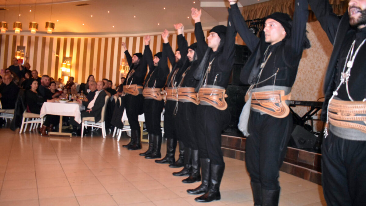 Με μεγάλη επιτυχία πραγματοποιήθηκε ο ετήσιος χορός της Ένωσης Ποντίων Πιερίας