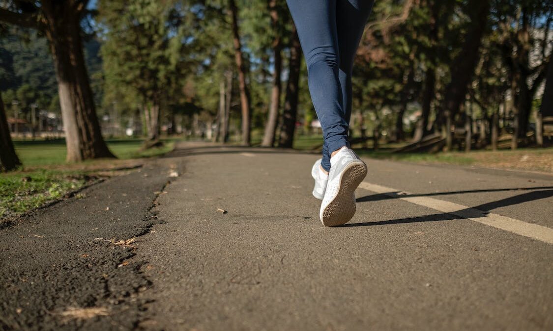 Πώς θα καταφέρεις «ακούραστα» τα 10.000 βήματα: Αυτά είναι τα χιλιόμετρα που πρέπει να περπατάς