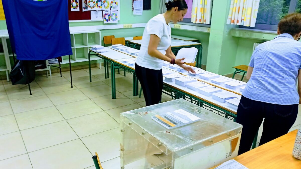 Εκλογές 2023: Άνοιξαν οι κάλπες στην Πιερία