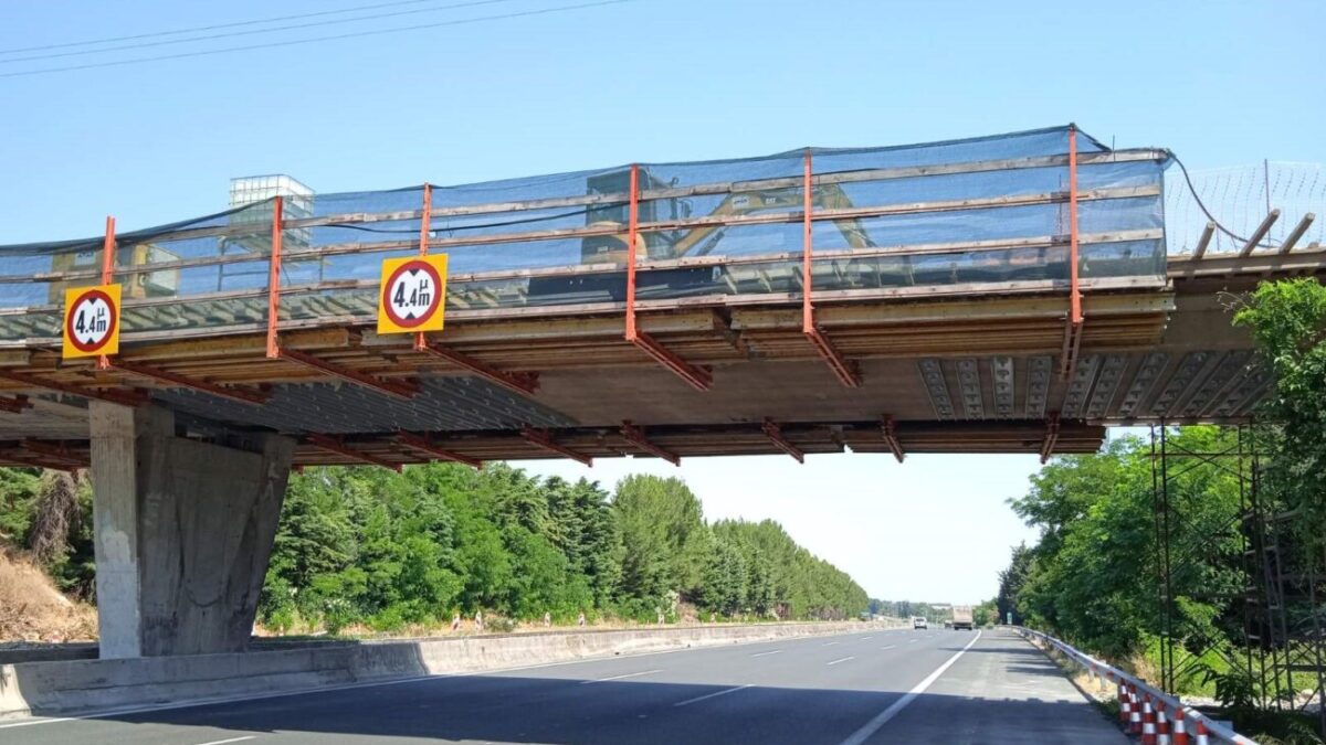 Αίρονται οι κυκλοφοριακές ρυθμίσεις επί του αυτοκινητοδρόμου στις γέφυρες περιοχής Μακρύγιαλου –   Προς ολοκλήρωση οι εργασίες