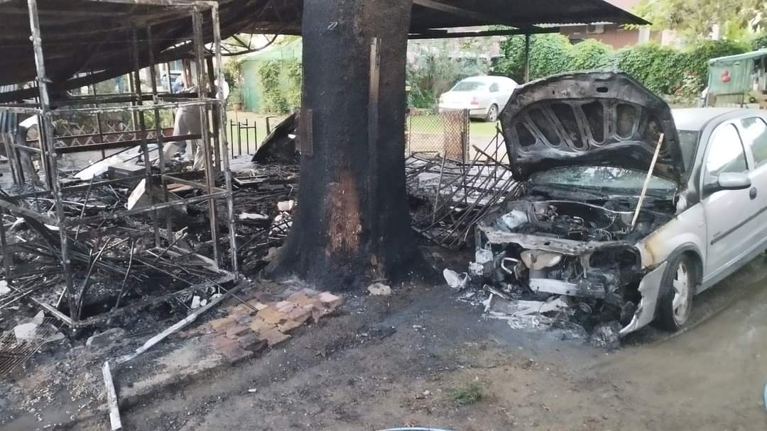Πλαταμώνας: Φωτιά σε κάμπινγκ τα ξημερώματα