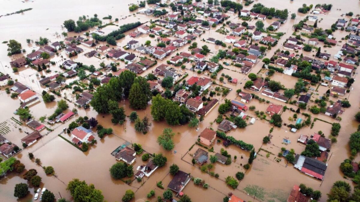 Συγκέντρωση ειδών πρώτης ανάγκης για τους πλημμυροπαθείς της Θεσσαλίας από το Επιμελητήριο Πιερίας