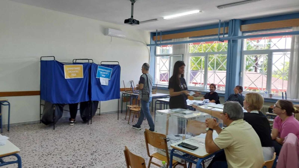Εικόνες από τη σημερινή εκλογική διαδικασία στην Κατερίνη