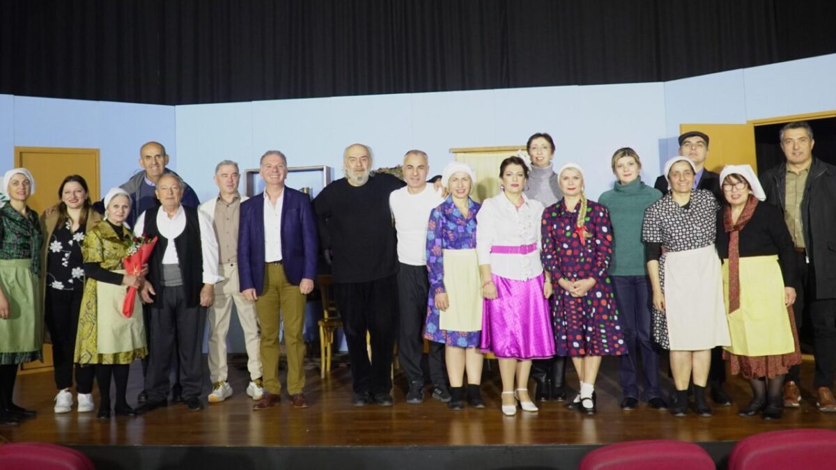 Ένωση Ποντίων Πιερίας: Με επιτυχία πραγματοποιήθηκε η Ποντιακή Θεατρική Παράσταση «Ρωξάνα και Βαρβάρα»