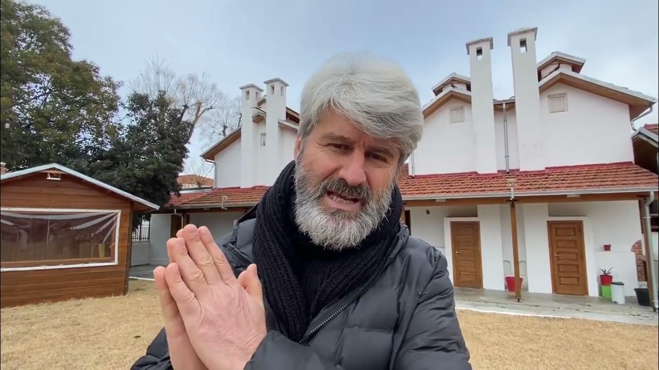 Το παιχνίδι των ηγετίσκων και η πόλη που βουλιάζει | Του Ηλία Τσολακίδη