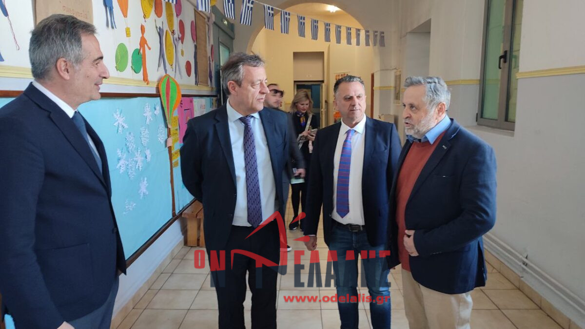 O Υφυπουργός Μακεδονίας κ. Στάθης Κωνσταντινίδης επισκέφθηκε το 2ο Δημοτικό Σχολείο Κατερίνης