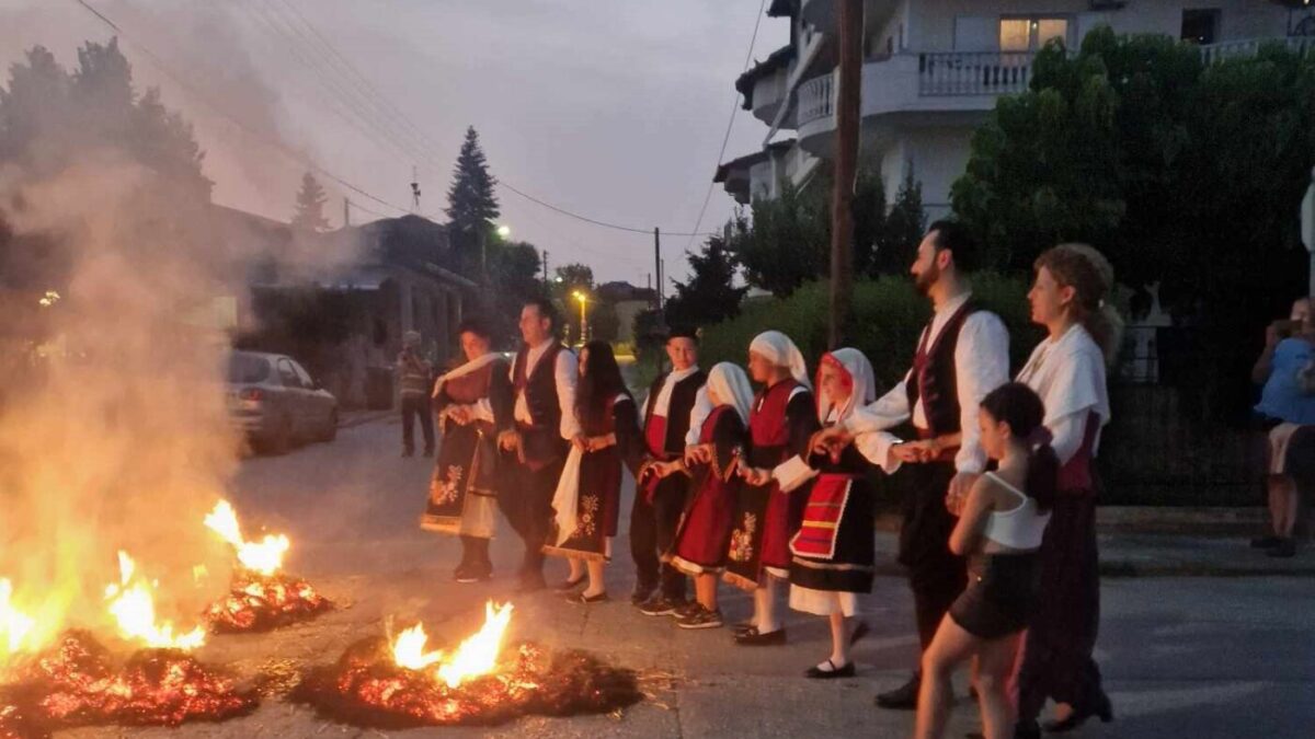 Αναβίωση του εθίμου του Κλήδονα από  τον Σύλλογο Ανατολικοθρακων Περίστασης