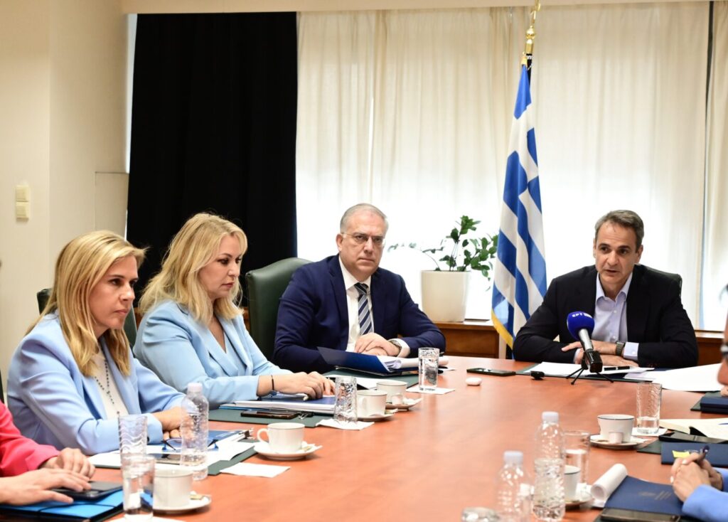 Επίσκεψη του Πρωθυπουργού Κυριάκου Μητσοτάκη στο υπουργείο Ανάπτυξης, Τετάρτη 19 Ιουνίου 2024. 
(ΜΙΧΑΛΗΣ ΚΑΡΑΓΙΑΝΝΗΣ/EUROKINISSI)