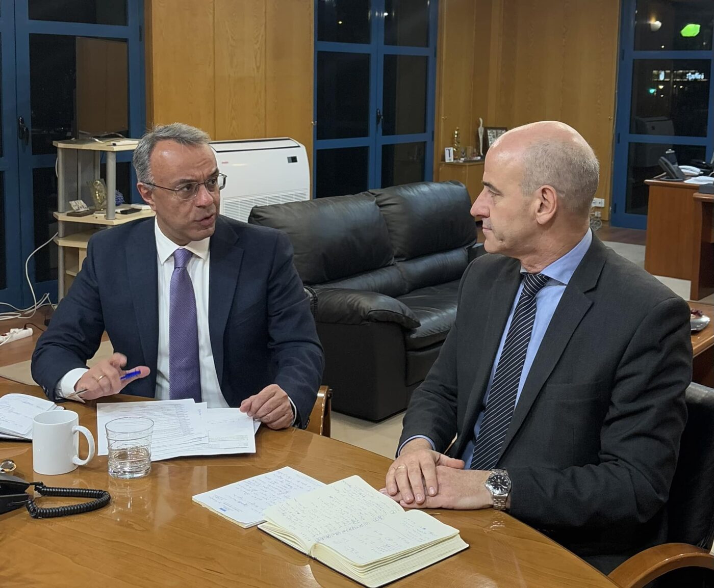 Συνάντηση Φ. Μπαραλιάκου – X. Σταϊκούρα: Παραδίδεται το έργο μεταφοράς νερού στο «Καβάκι» Αιγινίου