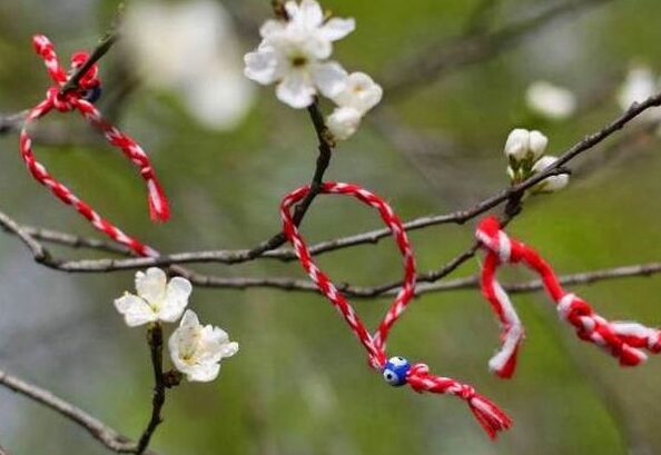 Μαρτάκι – Τι συμβολίζει και γιατί το φοράμε