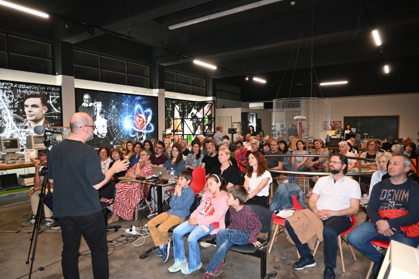 Δημοτικό Ωδείο Κατερίνης: Συναυλία και Βίντεο Αρτ στο Μουσείο Logic