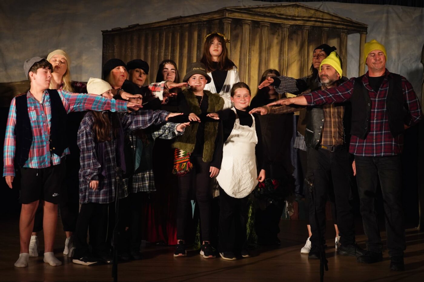 Επιτυχημένη παρουσίαση της παράστασης «Ειρήνη» του Αριστοφάνη από τον Σύλλογο Καρκινοπαθών Πιερίας