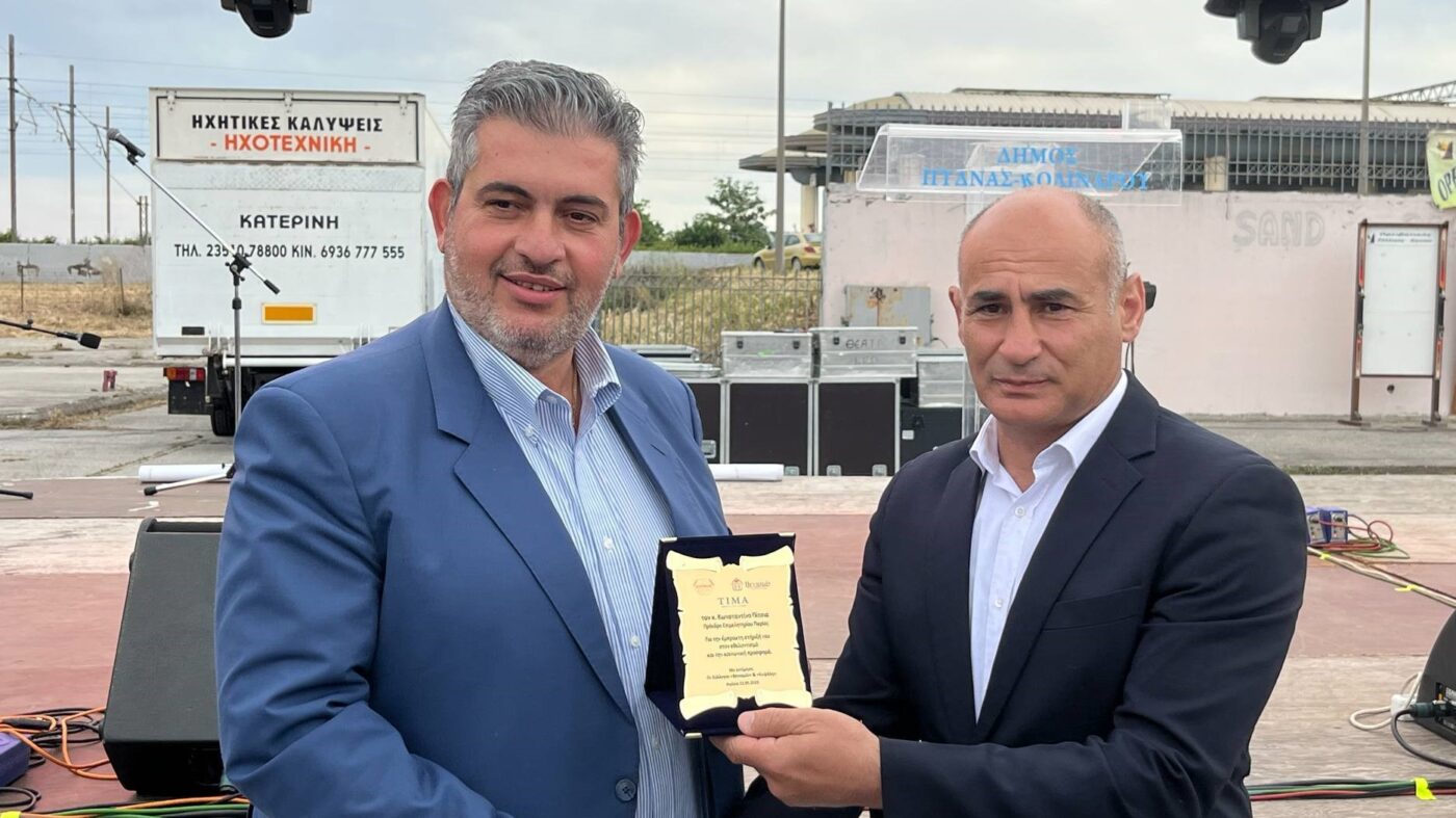 Τιμήθηκε ο πρόεδρος του ΕΒΕ για τη στήριξη στο Φεστιβάλ Εθελοντισμού