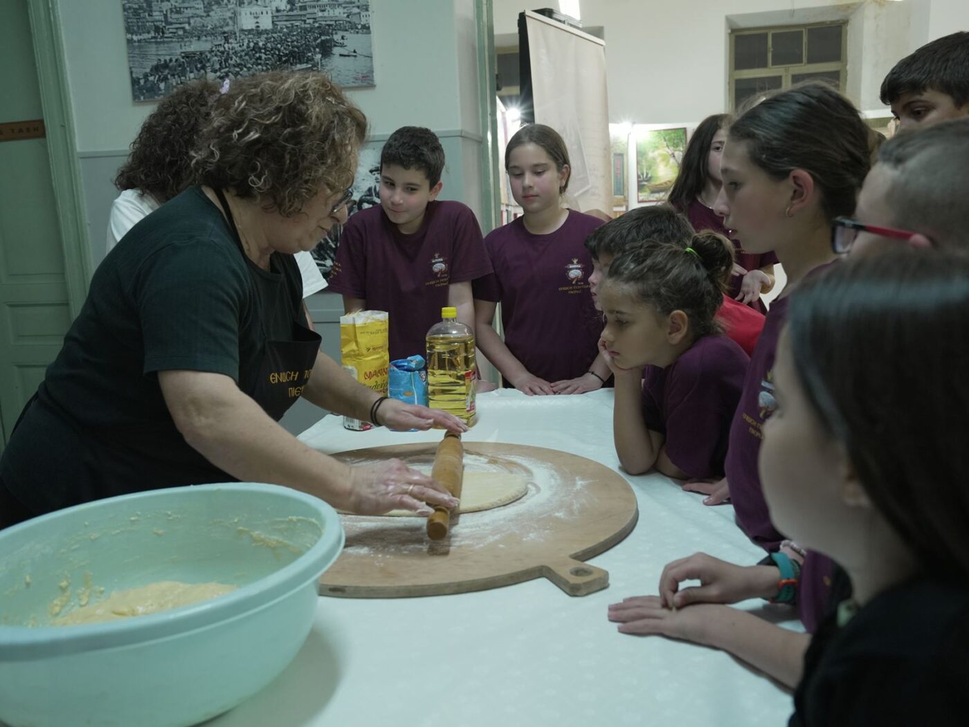 Γλυκιές πινελιές παράδοσης από τους μικρούς χορευτές της Ένωσης Ποντίων Πιερίας