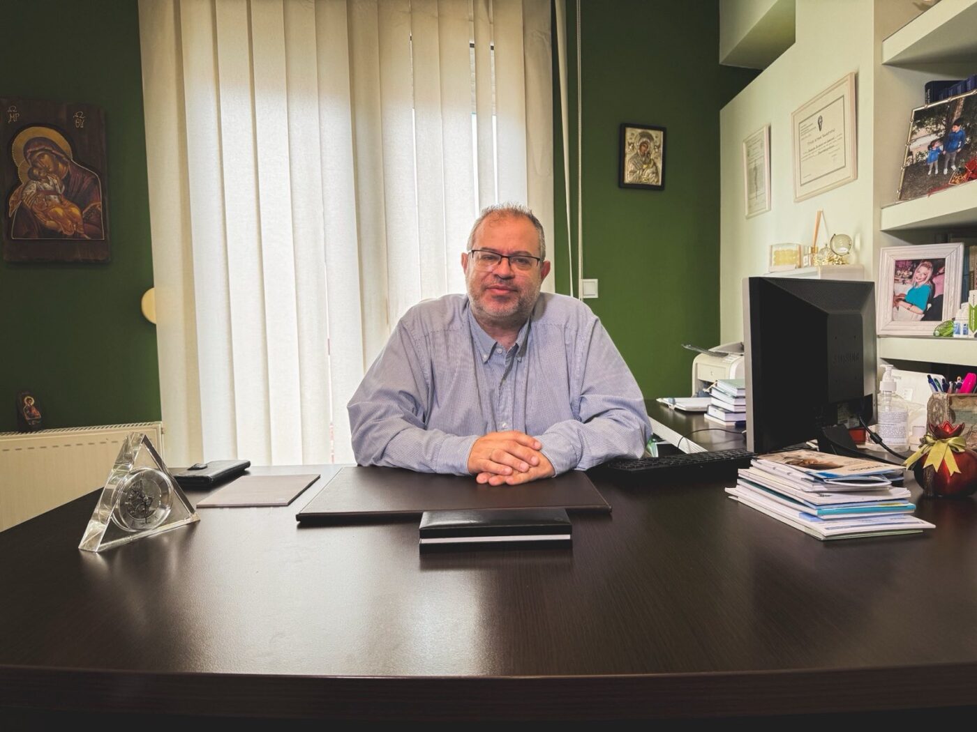 Κωνσταντίνος Κουτρούπας: Μια κυβέρνηση πάνω από το Σύνταγμα;