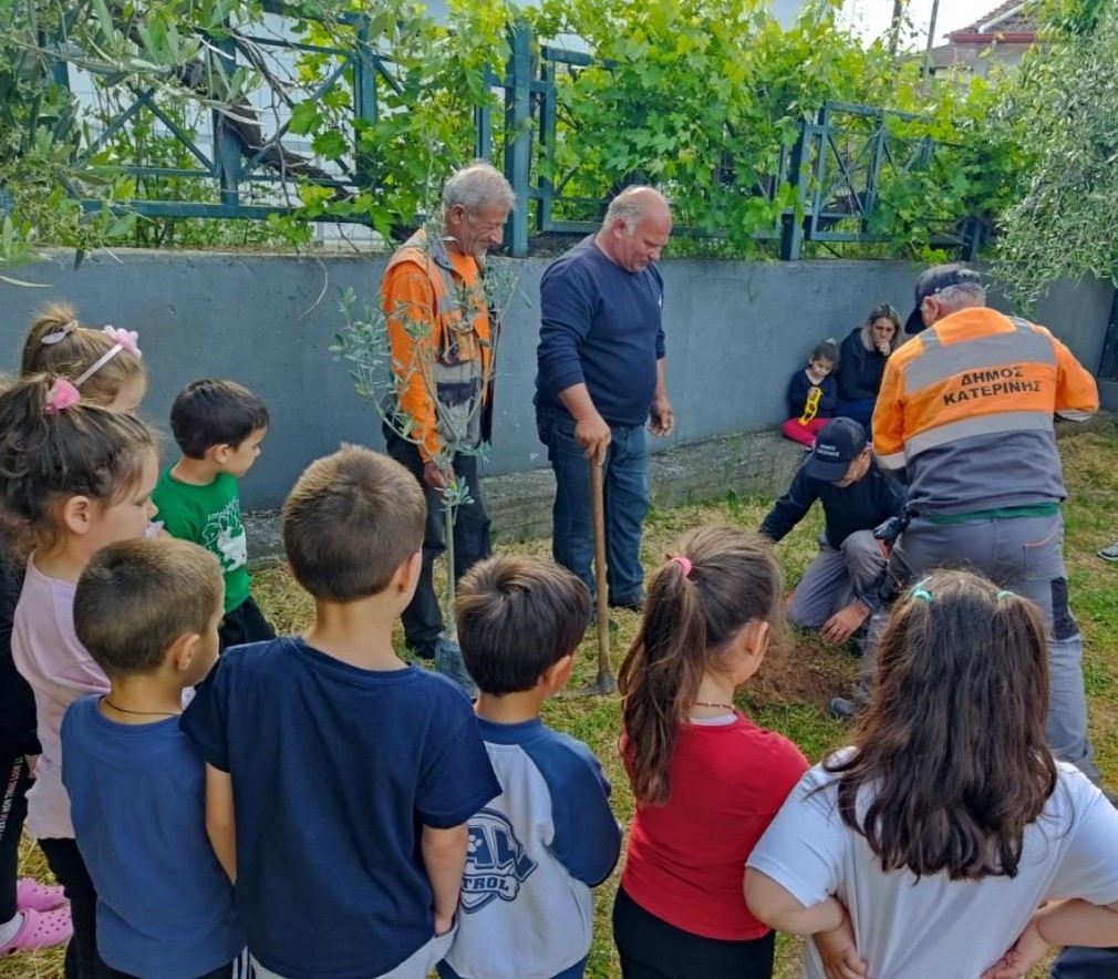Τα σχολεία «ανθίζουν» με πρωταγωνιστές τους μαθητές