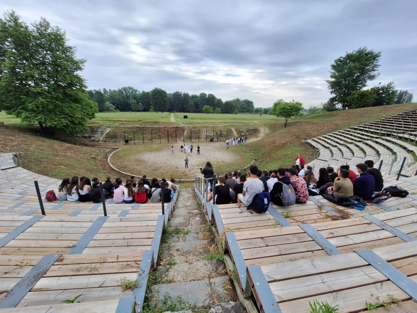 Μαθητές γυμνασίων υιοθετούν το αρχαίο θέατρο Δίου
