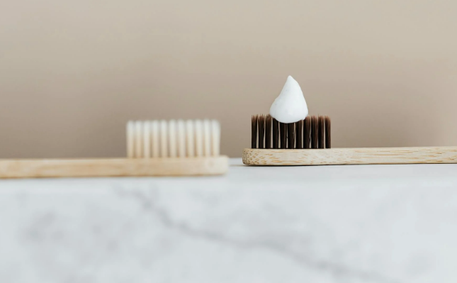 «Μην ξεπλένετε την οδοντόκρεμα», συμβουλεύει γιατρός του Χάρβαρντ