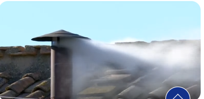 Λευκός καπνός στο Βατικανό: Εξελέγη νέος Πάπας