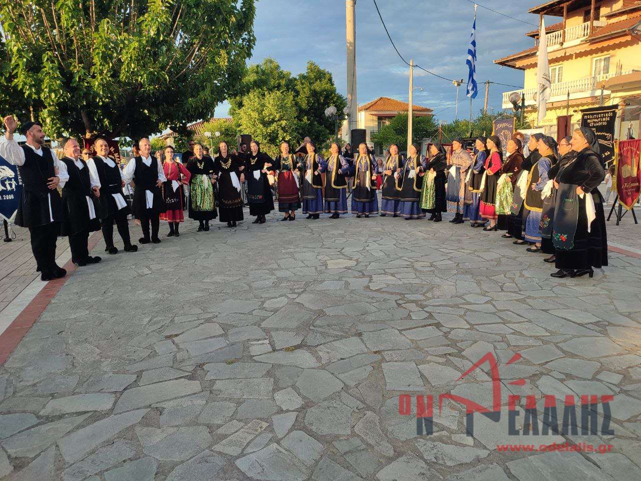 Πανελλήνια συνάντηση Πολιτιστικών Συλλόγων στη Ν. Έφεσο: Γιορτή Παράδοσης με εκατοντάδες χορευτές