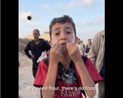 «Τρώμε άμμο αντί για ψωμί»: Η σπαρακτική κραυγή παιδιού από τη Γάζα