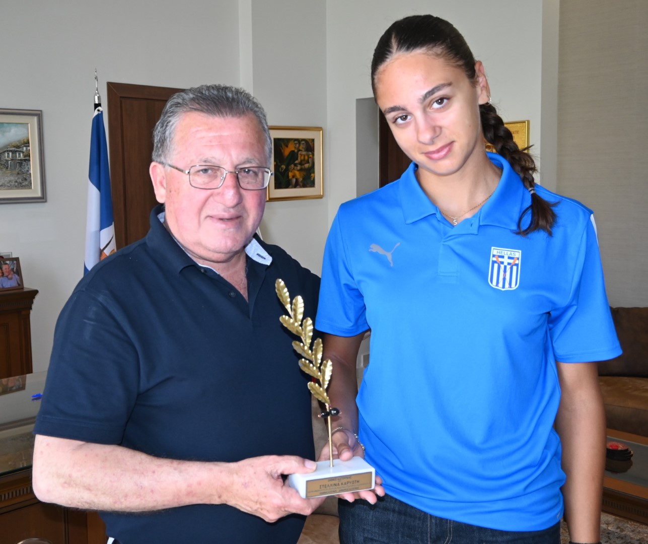 Κατερίνη | Την πρωταθλήτρια Ευρώπης Στελλίνα Καρυώτη υποδέχθηκε ο δήμαρχος
