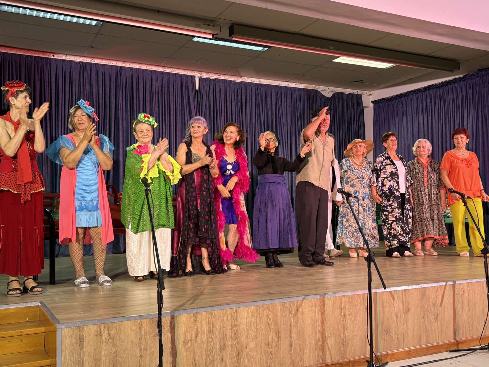 Όταν η τέχνη δεν έχει ηλικία: Χιούμορ και συγκίνηση στη θεατρική παράσταση του ΚΑΠΗ Κατερίνης