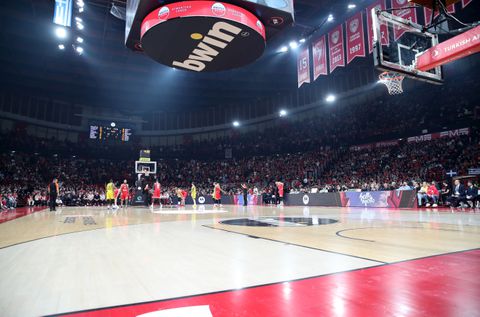 Κυβερνητικό «λουκέτο» στους τελικούς του μπάσκετ μετά τις… «ομορφιές» στο ΣΕΦ