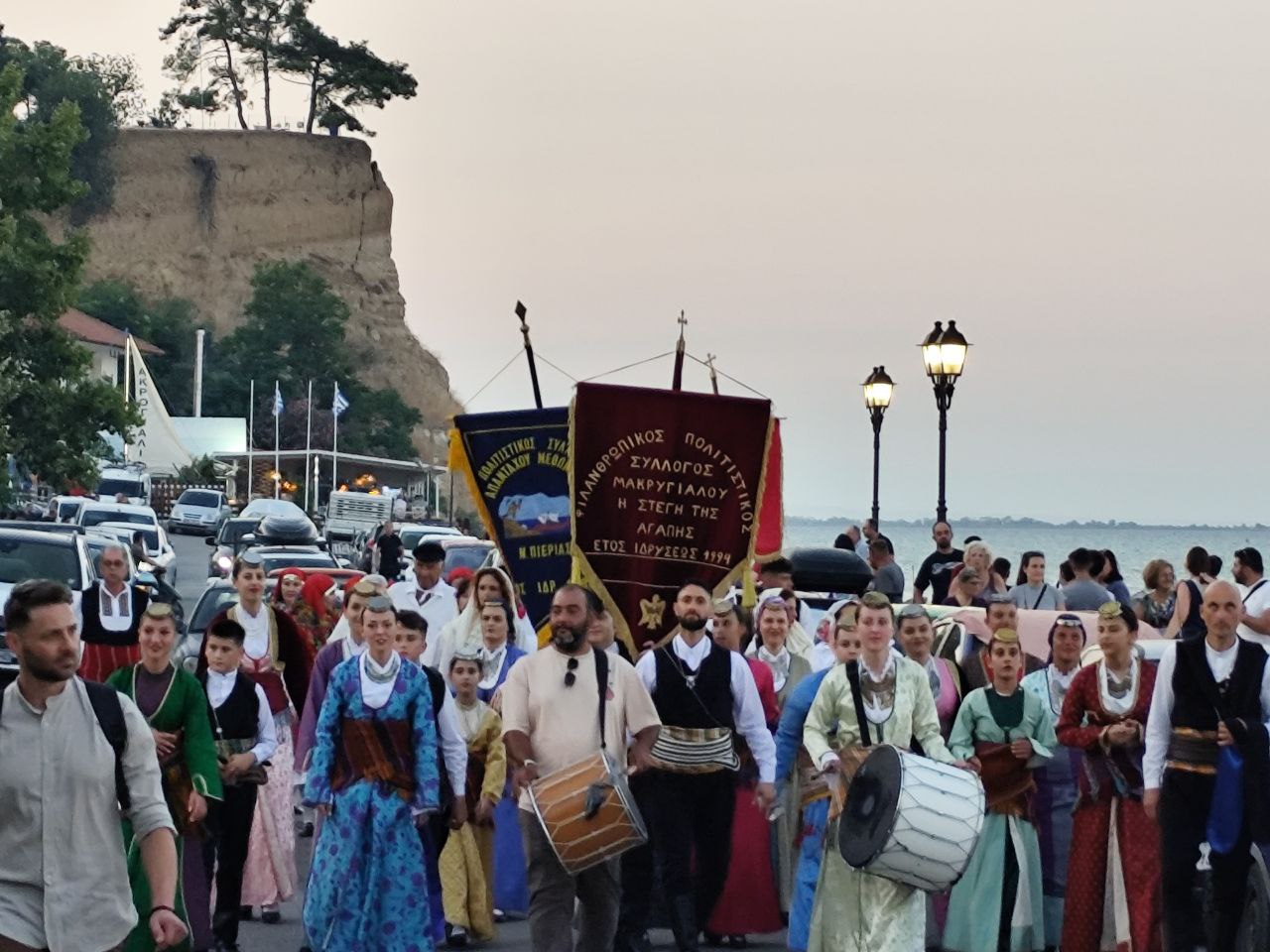 Γεύση, κέφι, χορός και χιλιάδες επισκέπτες στην Μυδοχαρά του Μακρυγιάλου! (vid+φώτο)