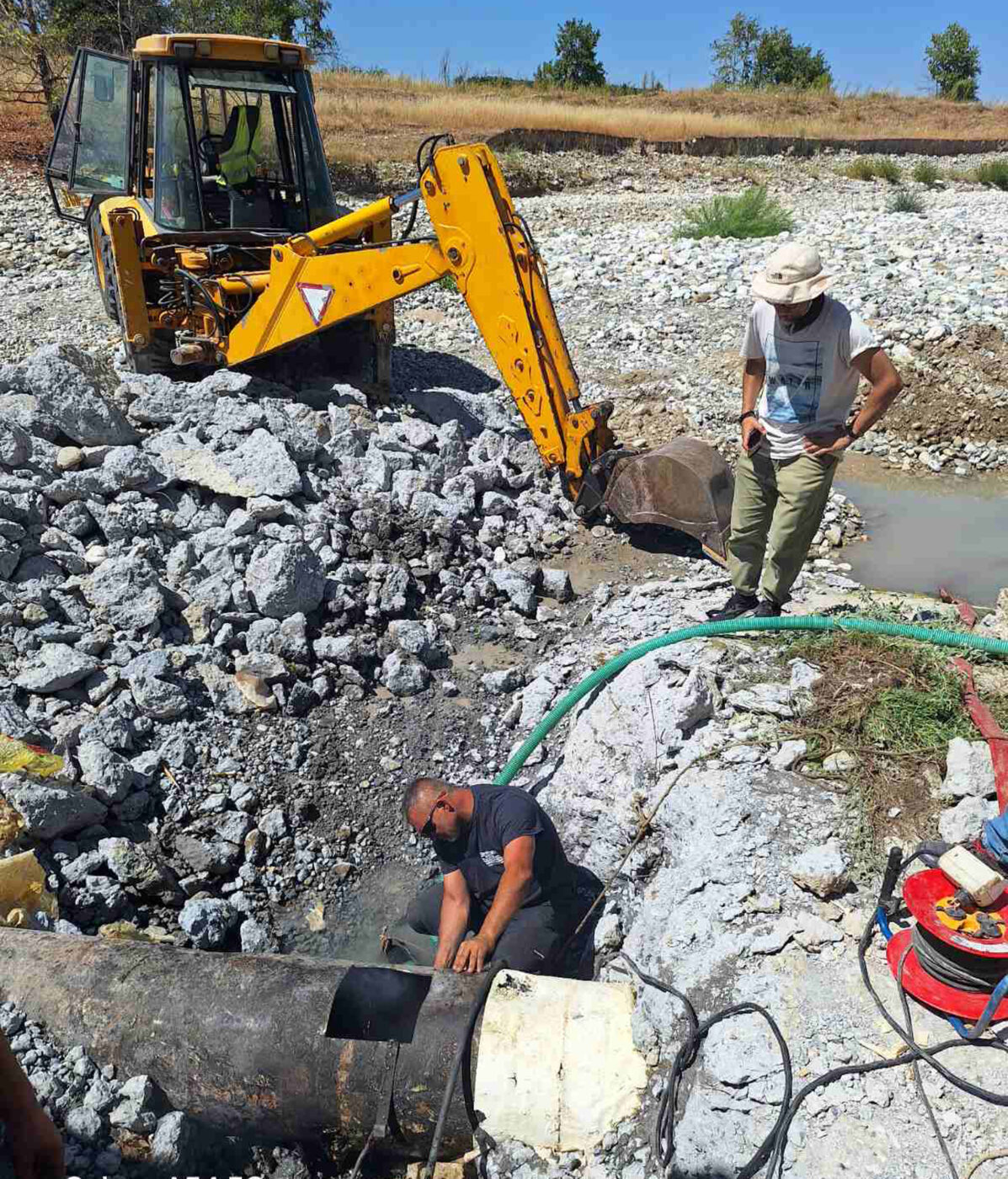 Αποκαταστάθηκε η βλάβη στον δίδυμο αγωγό μεταφοράς νερού της πόλης της Κατερίνης