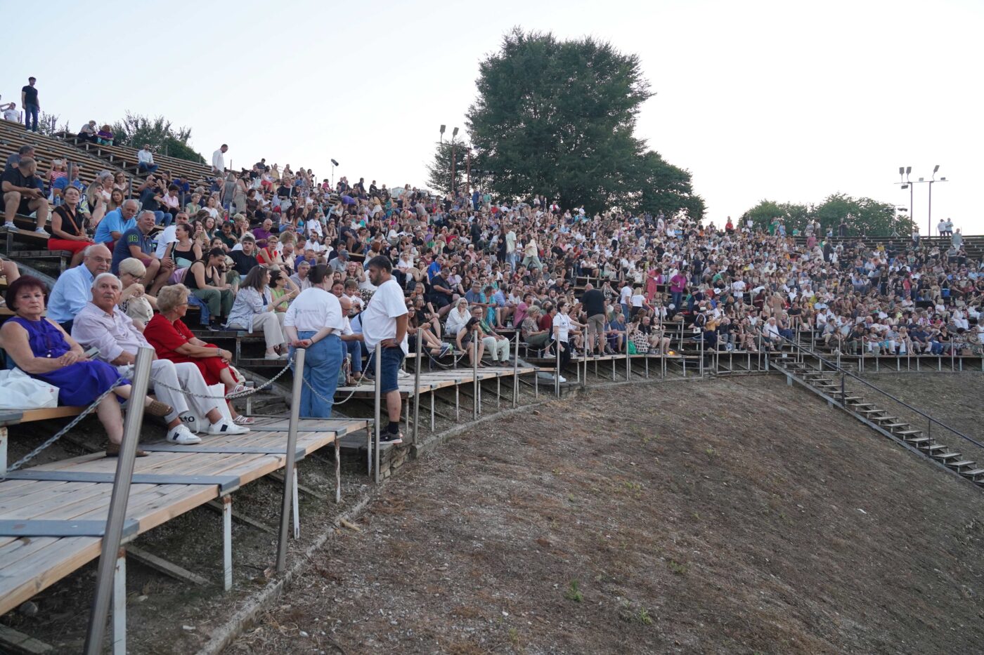 Στιγμιότυπα από την πρεμιέρα του 54ου Φεστιβάλ Ολύμπου