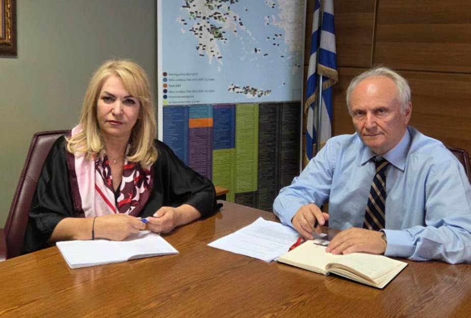 Την παράταση της  χαλαζικής προστασίας από αέρος ζήτησε η κ. Μάνη από τον Υφ. Αγροτικής Ανάπτυξης