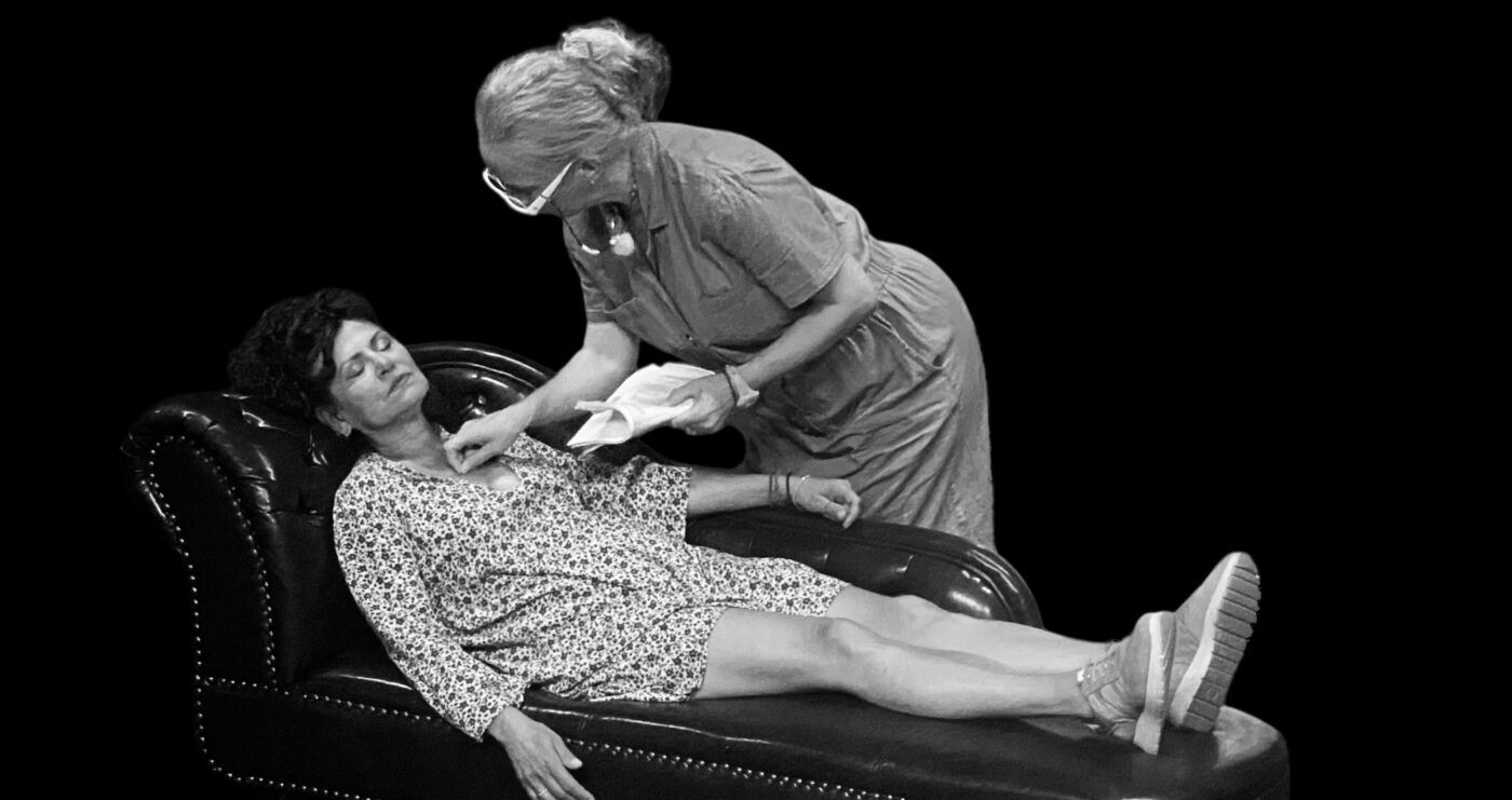 “Όποιος κλέβει ένα πόδι, κερδίζει στην αγάπη”, από το Θέατρο Πήγασος