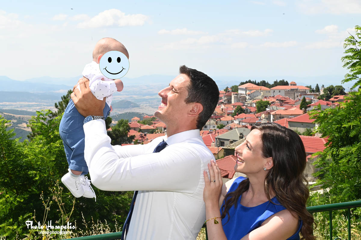 Η όμορφη βάπτιση του Ιωάννη – Ευάγγελε και Στεργιανή να σας ζήσει!