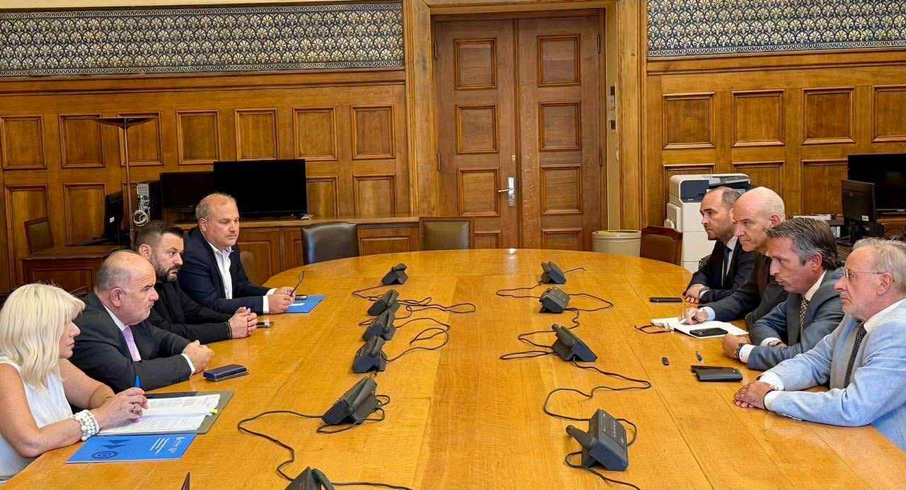 Βουλευτές και Π.Ο.Ε.Σ.Ε.: Επιτακτική ανάγκη η αναμόρφωση του θεσμικού πλαισίου για τα πνευματικά – καλλιτεχνικά δικαιώματα