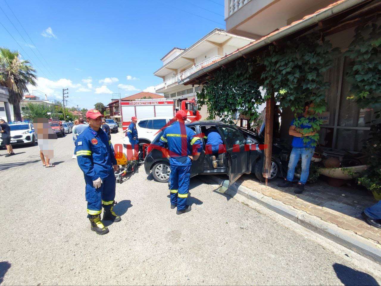 ΠΙΕΡΙΑ | Τροχαίο στη Βροντού: Στο Νοσοκομείο οικογένεια μετά από σφοδρή σύγκρουση οχημάτων