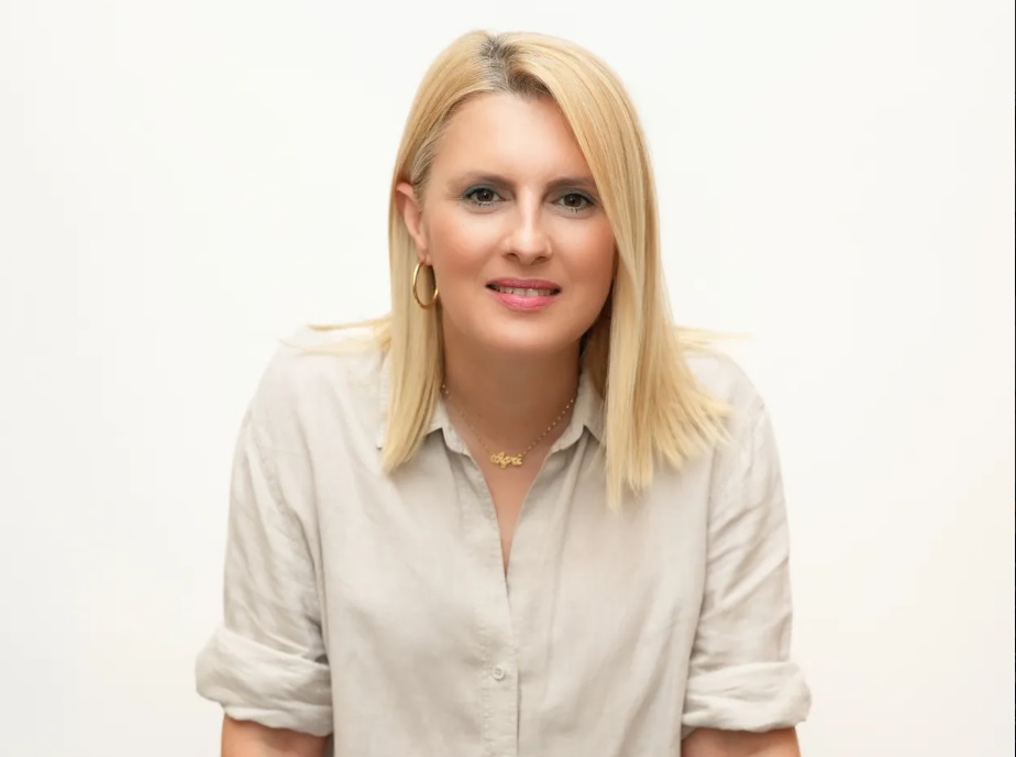 Η Ελίνα Διαμαντοπούλου επιβεβαιώνει σεξιστική επίθεση από συνάδελφό της (vid)